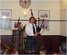 Lunchtime bagpipe concert at the London Tearoom in Dojima.
